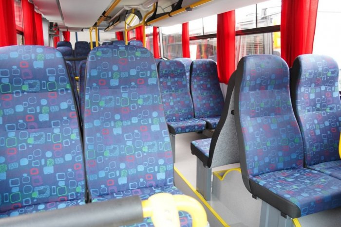 Ilustračný obrázok k článku Aj s wifi a nabíjačkami: Do vozového parku SAD Humenné pribudlo 14 nových autobusov