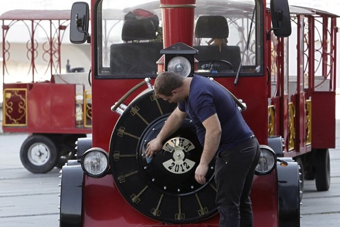 Ilustračný obrázok k článku Turistické autobusy už na nábreží nemajú zavadzať