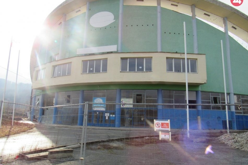 Ilustračný obrázok k článku Krajskí poslanci rozdelili pre región milióny: Pôjdu aj na časť rekonštrukcie zimáku