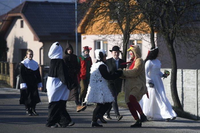 Ilustračný obrázok k článku Starosta obce Ľubeľa Gemzický: V tomto sú naše fašiangy úplne špecifické