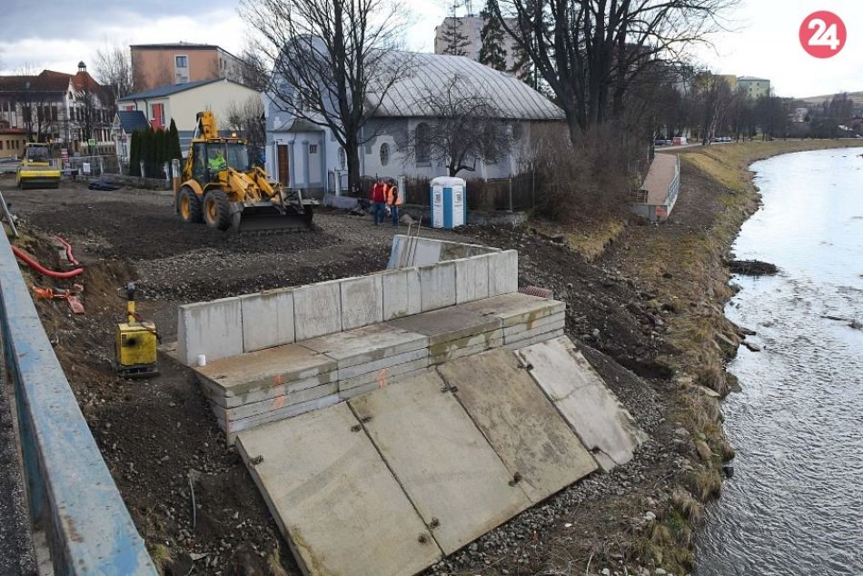 Ilustračný obrázok k článku Kežmarok: Dočasný most cez rieku Poprad by mali dokončiť v polovici marca