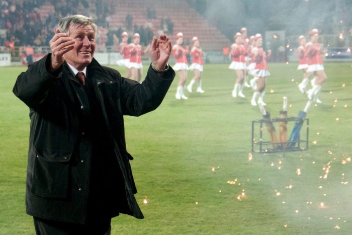 Ilustračný obrázok k článku Po legendách ostalo v radoch Spartaka navždy prázdne miesto. Teraz sú na tribúne.