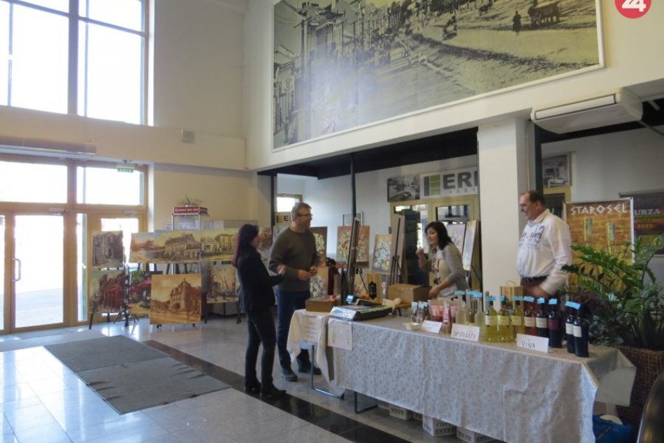 Ilustračný obrázok k článku Michalovská tržnica zaujala ponukou technického konope, umenia aj zdravia, FOTO