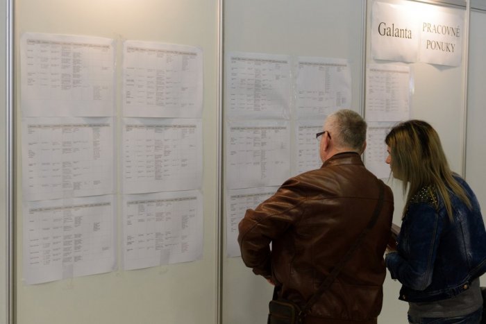 Ilustračný obrázok k článku Ste nezamestnaný? Na úrad práce nechoďte. Prinášame všetky pokyny, čo robiť