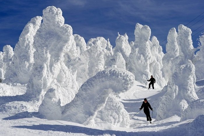Ilustračný obrázok k článku SVET O SLOVENSKU: Dvaja lyžiarski inštruktori sa stratili v Japonsku