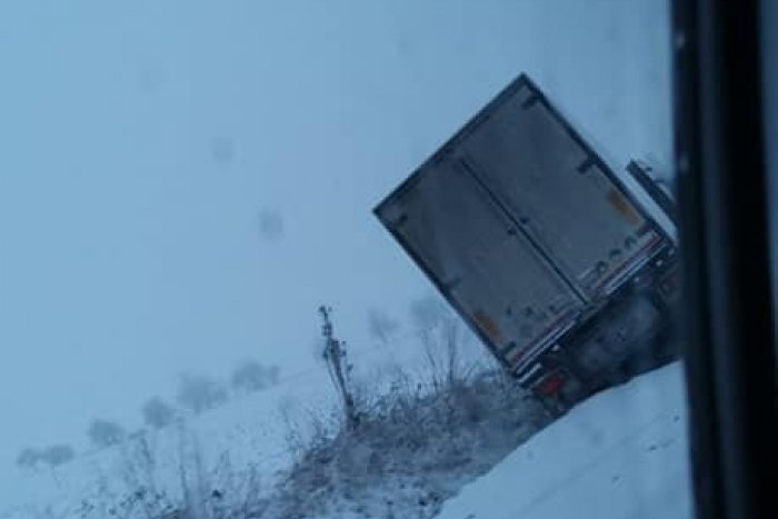 Ilustračný obrázok k článku Sneženie v kraji komplikuje dopravu: Po týchto cestách neprejdete!