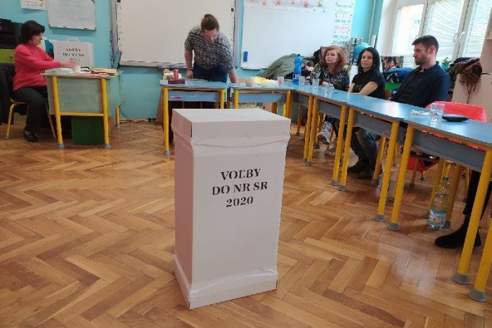 Ilustračný obrázok k článku V Zámkoch riešili zatiaľ dva volebné podnety. Pri jednom mal úradovať alkohol