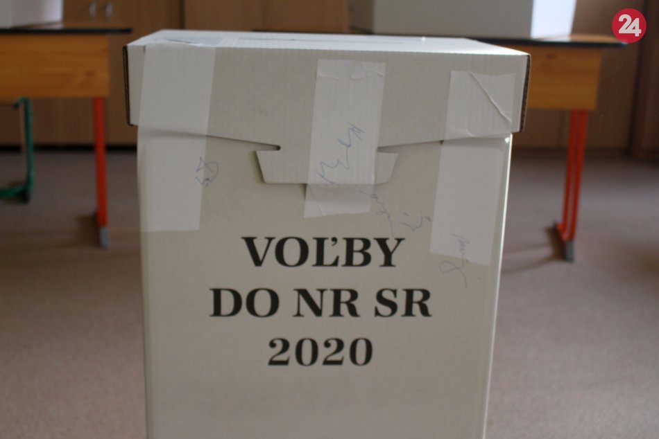 Ilustračný obrázok k článku Obrovský záujem o voľby: Na Štrbskom Plese museli dopĺňať hlasovacie lístky