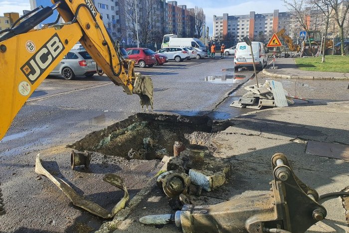 Ilustračný obrázok k článku Poplach vo Vrakuni. Prečo na jednej z ulíc rachocú zbíjačky?