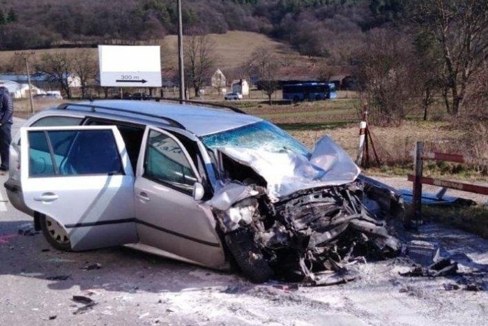 Ilustračný obrázok k článku Tragická nehoda na FOTKÁCH: Čelnú zrážku s nákladiakom muž neprežil