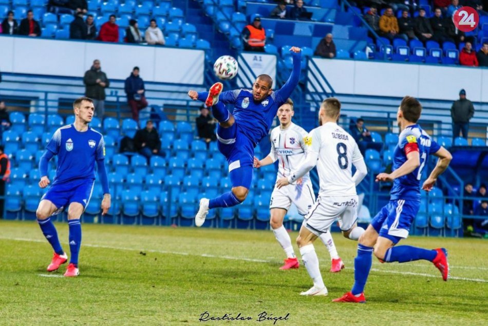 Ilustračný obrázok k článku Nitra nezvládla štvrťfinále Slovnaft Cupu: Prehrala po penaltovom rozstrele