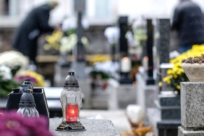 Ilustračný obrázok k článku Cintorín v Hrádku čaká inovácia: Čo sa zmení?