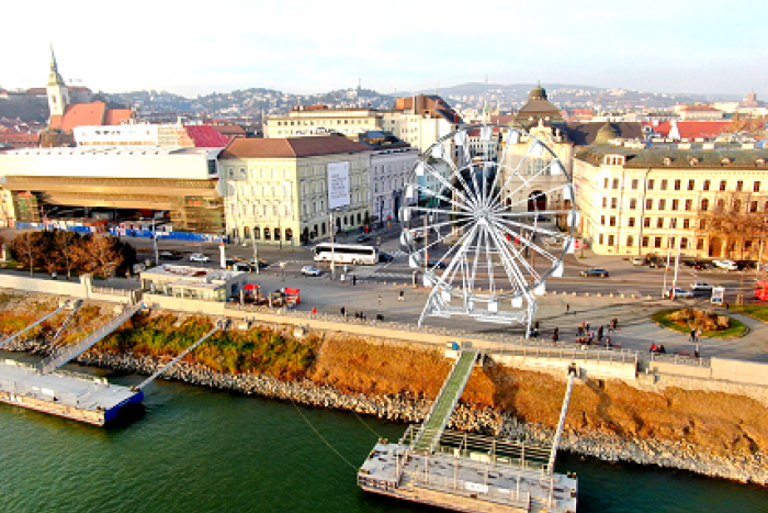 Ilustračný obrázok k článku Staré Mesto chce oživiť Rázusovo nábrežie. Pýta sa ľudí, čo by tam chceli