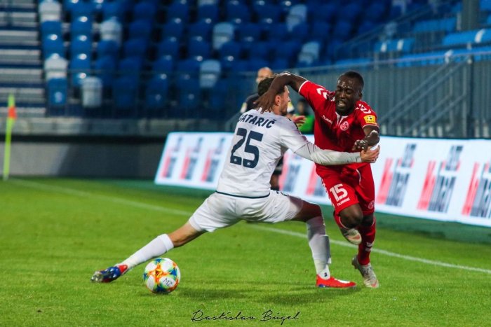 Ilustračný obrázok k článku Nitra ukončila základnú časť víťazstvom: Senici strelila tri góly