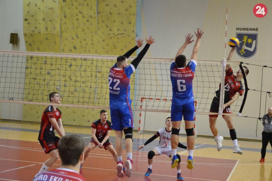 Ilustračný obrázok k článku Humenskí volejbalisti doma opäť víťazne: Baráž o extraligu majú už na dosah!
