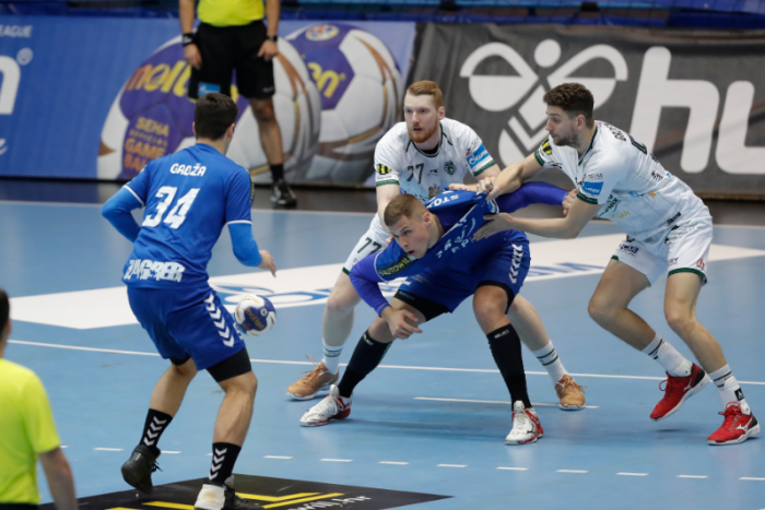 Ilustračný obrázok k článku Hádzanári Prešova cestovali do Záhrebu: Pre obavy z koronavírusu sa hralo bez divákov