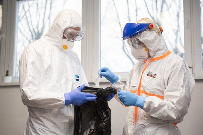 Ilustračný obrázok k článku Koronavírus: Nákaza sa u pacientov v Ružomberku nepotvrdila