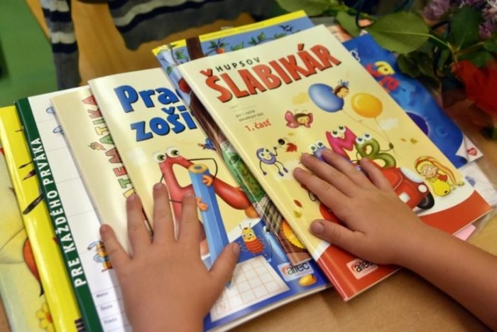 Ilustračný obrázok k článku Dojemná spolupatričnosť! Koronavírus spája rodičov