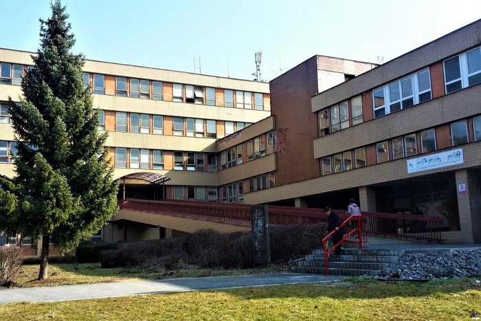 Ilustračný obrázok k článku Koronavírus: Považskobystrická nemocnica bude fungovať v obmedzenom režime