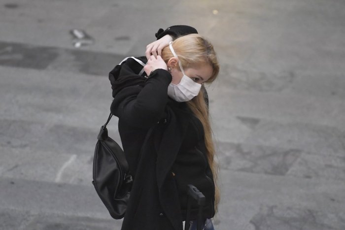 Ilustračný obrázok k článku V bystrickej Slovenke si šičky rúška ušili samy. Teraz pomôžu iným, FOTO