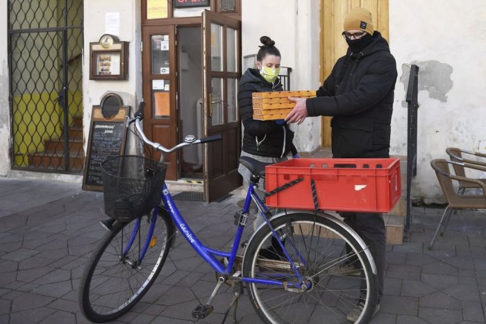 Ilustračný obrázok k článku Koronavírus: Mesto vytvára zoznam dobrovoľníkov, pomôžu s nákupom i poštou