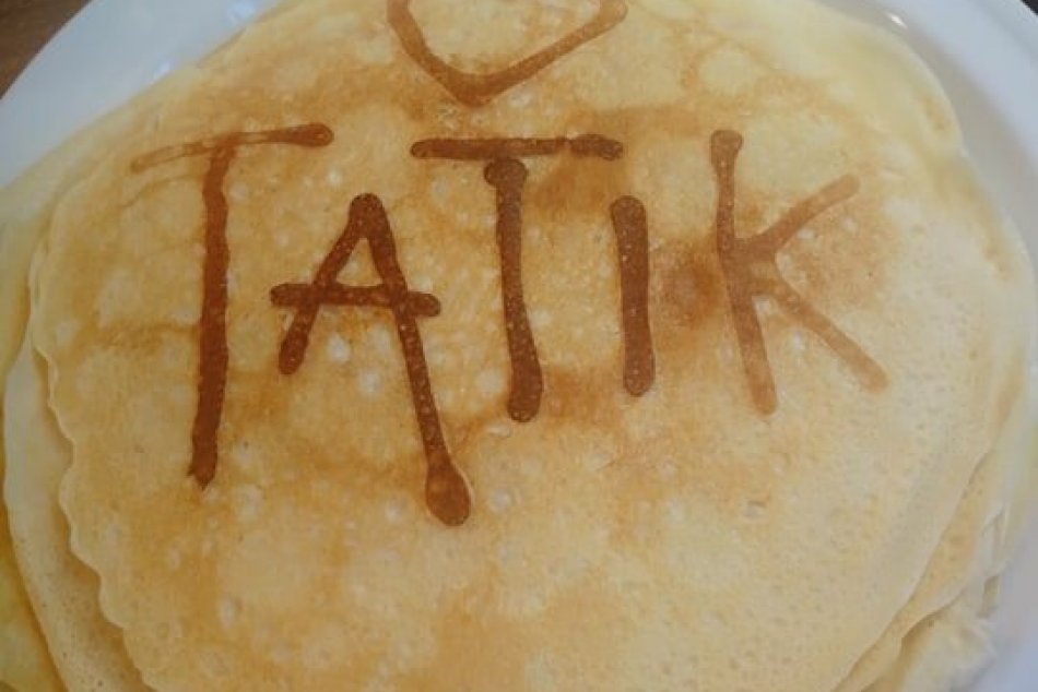Ilustračný obrázok k článku Byť doma neznamená nudu, urobte si veselé palacinky, FOTO