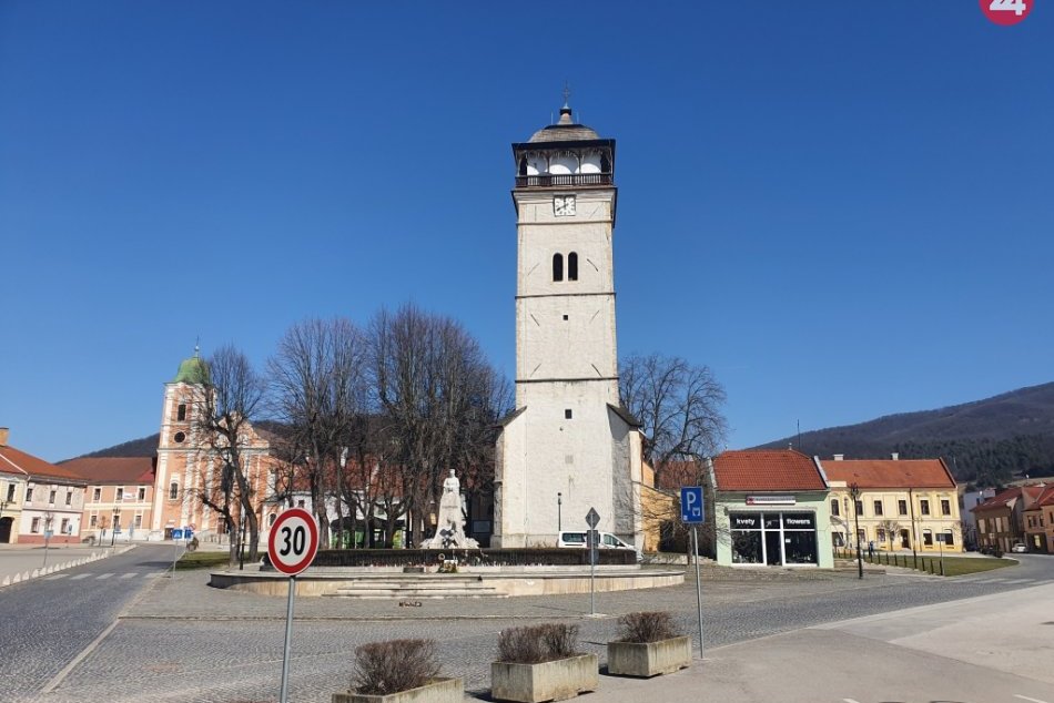 Ilustračný obrázok k článku Rožňavčania zostávajú doma: Zábery na prázdne ulice mesta, FOTO