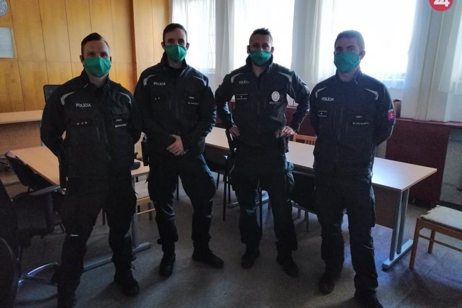 Ilustračný obrázok k článku Policajti v prvej línii dostali 41 respirátorov najvyššej triedy