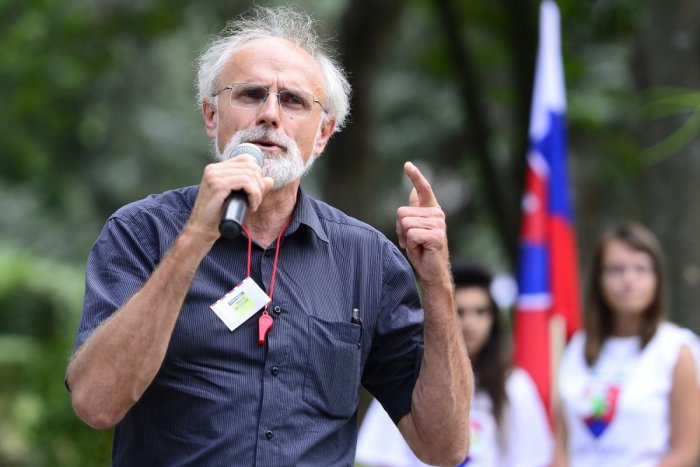 Ilustračný obrázok k článku Pozrite si profil muža z Humenného, ktorý povedie rezort pôdohospodárstva