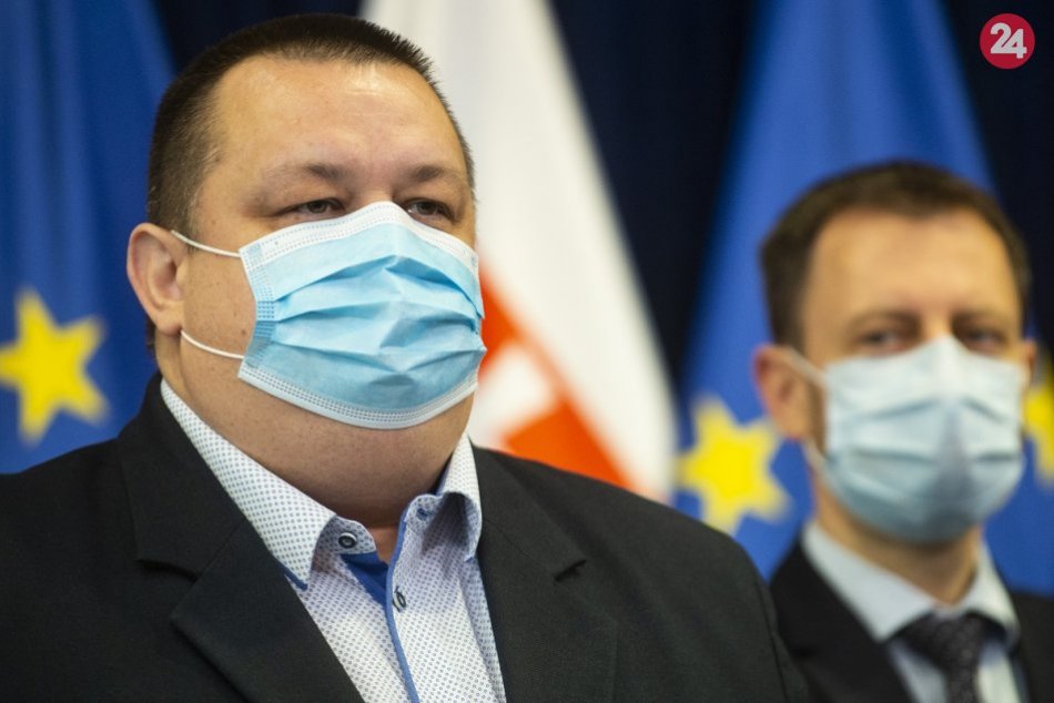 Ilustračný obrázok k článku Hlavný hygienik: Dôchodcovia nad 65 rokov nesmú nakupovať mimo vyhradeného času