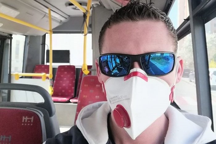 Ilustračný obrázok k článku Chcete električenku zadarmo? Odfotografujte sa v MHD s rúškom!