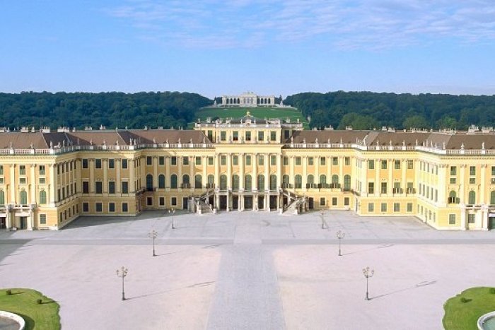 Ilustračný obrázok k článku Krásny tip na víkend: Sissin zámoček môžete navštíviť aj virtuálne