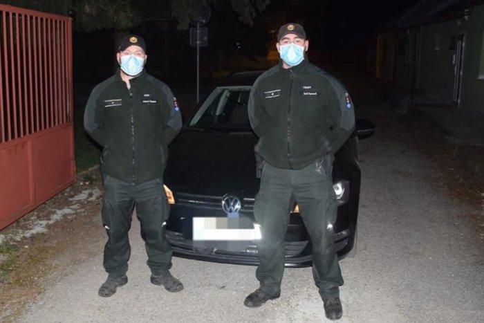 Ilustračný obrázok k článku Klobúk dole pred revúckymi policajtmi: Vďaka rýchlemu zásahu zachránili život muža