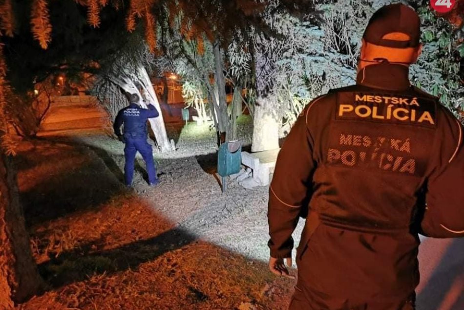 Ilustračný obrázok k článku Nočná akcia zvolenských mestskáčov: Takto chránia zdravotníkov, FOTO