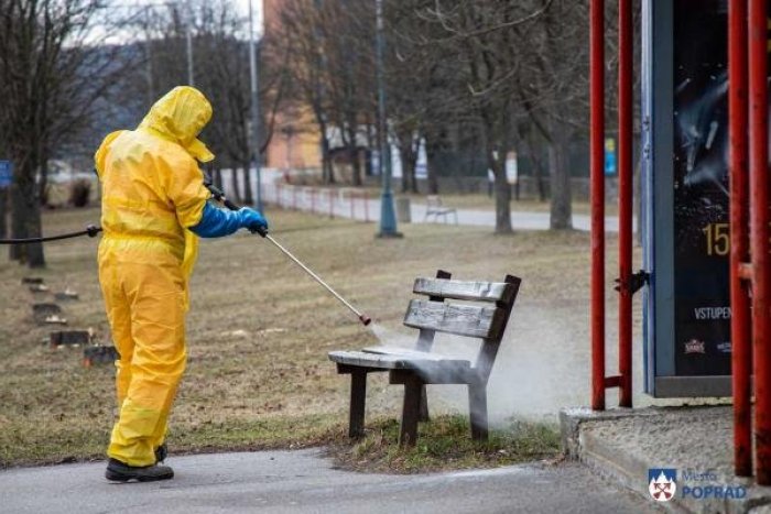 Ilustračný obrázok k článku Koronavírus: V meste dezinfikujú autobusové zastávky, to však nie je všetko