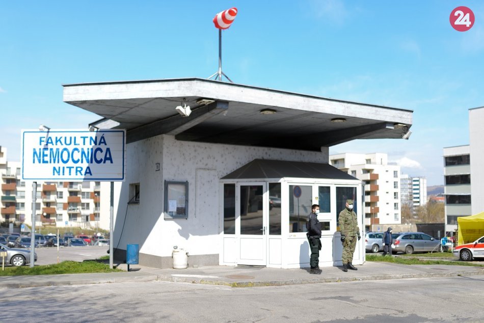 Ilustračný obrázok k článku Covid-19 potvrdili 8 pracovníkom Infekčnej kliniky v Nitre: Pozitívny test mal aj lekár