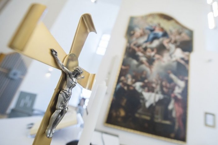 Ilustračný obrázok k článku SVET O SLOVENSKU: Farári si nedajú pokoj. Omše sa konajú ďalej