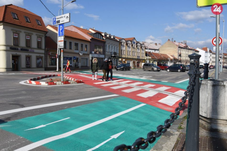 Ilustračný obrázok k článku Parkovisko na Palackého ulici premaľovali: Pribudol cyklopruh, FOTO