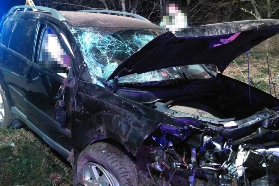 Ilustračný obrázok k článku Nočná jazda mladých ľudí skončila tragicky: Za volantom úradoval alkohol