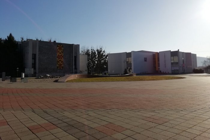 Ilustračný obrázok k článku Knižnica v Humennom ponúka ľuďom alternatívny program: Každý deň niečo iné