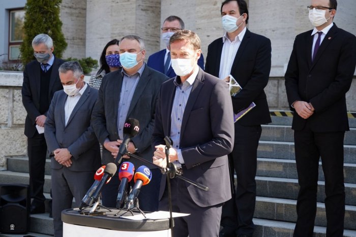 Ilustračný obrázok k článku Radikálny krok samospráv na východe: Prímestská autobusová doprava premávať nebude