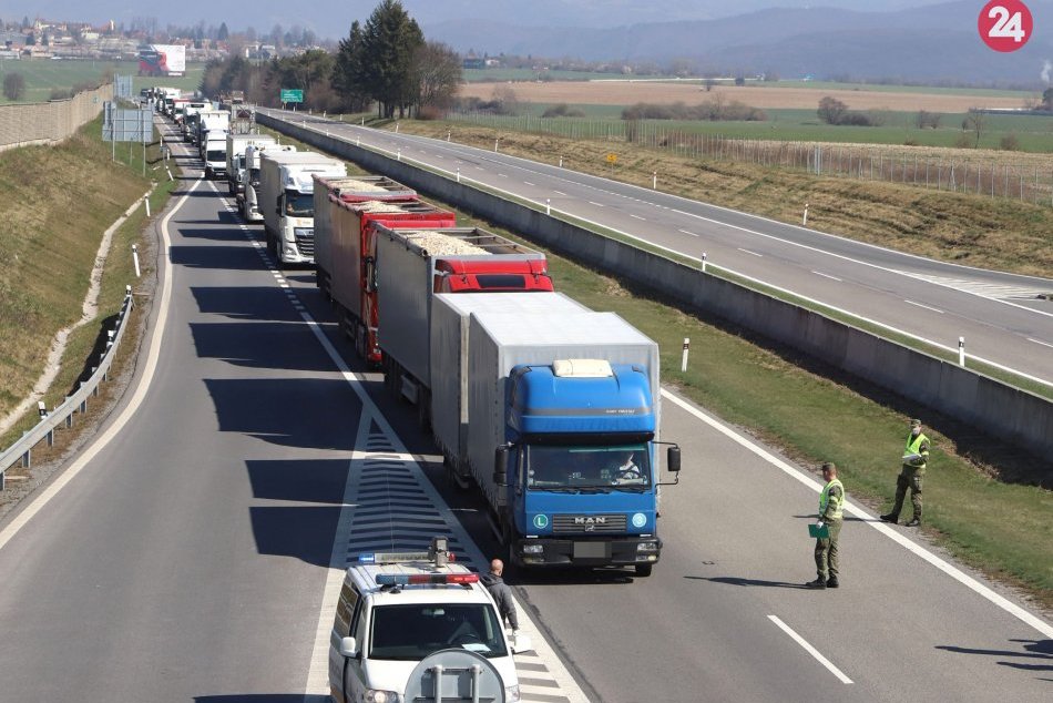 Ilustračný obrázok k článku Znepokojenie pri cestách na hornej Nitre: Prehodnotí vláda cestu R2?