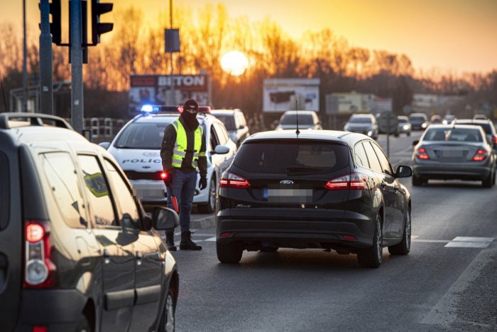 Ilustračný obrázok k článku Mobilitu sme veľmi neznížili: Bratislava opäť čelí veľkej rannej zápche. Kde je to najhoršie?
