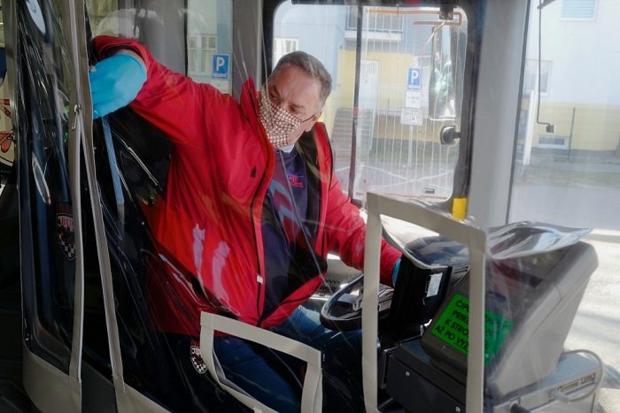 Ilustračný obrázok k článku Ako budeme cestovať cez Veľkú noc? Prímestské spoje v kraji počas sviatkov