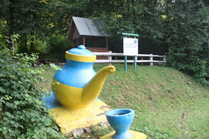 Ilustračný obrázok k článku Na Veľký piatok chodili ľudia k vode. Verili, že im vylieči vyrážky na tvári + PROGRAM bohoslužieb