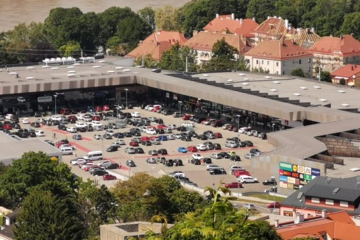 Ilustračný obrázok k článku Bratislavu a Hainburg opäť spojí autobusová linka. Kedy sa môžete zviezť?