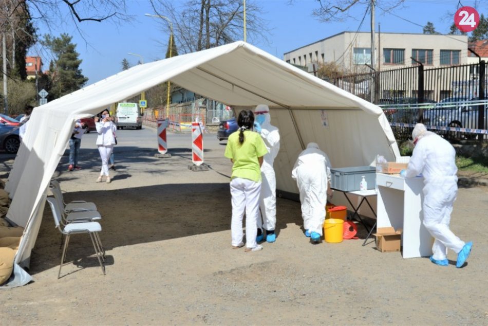 Ilustračný obrázok k článku Počet zamestnancov pozitívnych na COVID-19 v prešovskej nemocnici stúpol