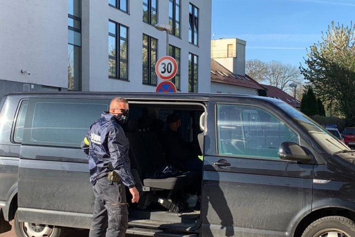 Ilustračný obrázok k článku Mega korupcia: NAKA zadržala v rámci akcie Dobytkár ďalších sedem ľudí