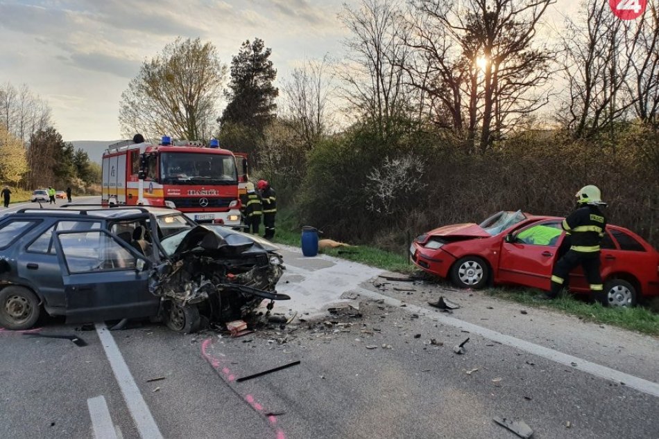 Ilustračný obrázok k článku Zrážka  pri Rožňave: Zranené aj dieťa! FOTO z miesta