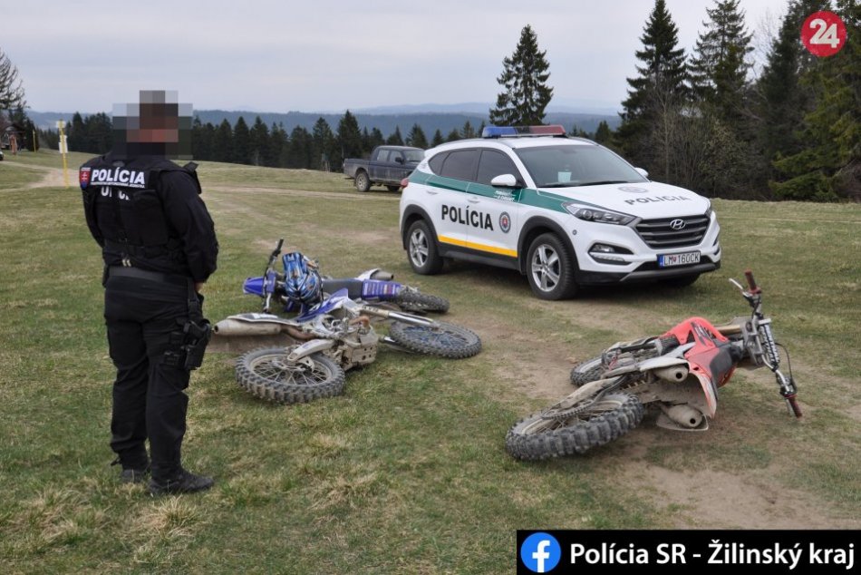 Ilustračný obrázok k článku Do prírody na motorke? Žilinskí policajti sú v strehu, týmto vodičom sa to nevyplatilo